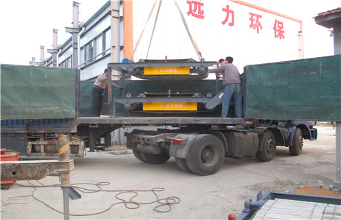 永磁滾筒除鐵器，內(nèi)蒙古永磁滾筒除鐵器知識(shí)參數(shù)_內(nèi)部磁塊安裝方法_內(nèi)蒙古永磁滾筒除鐵器型號(hào)價(jià)格