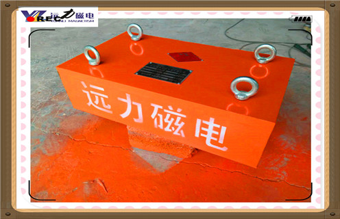 懸掛式永磁除鐵器，四川懸掛式永磁除鐵器生產(chǎn)_內(nèi)部磁塊安裝方法_四川懸掛式永磁除鐵器生產(chǎn)型號(hào)價(jià)格  